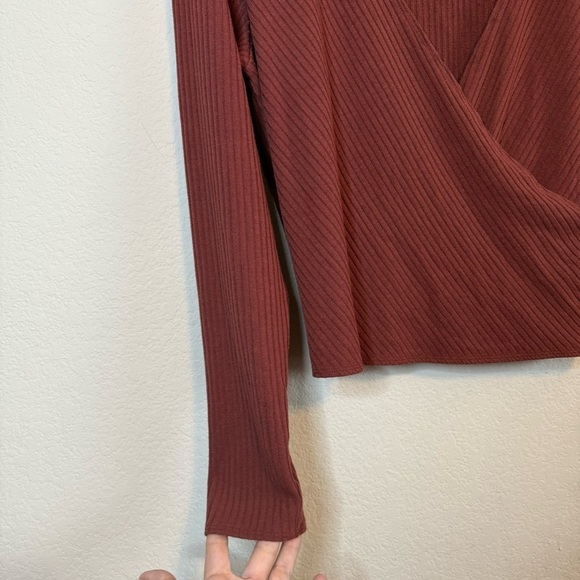 Abercrombie & Fitch LuxeLoft Slim Wrap Sweater Lightweight Surplice Top Shirt - Picture 3 of 10
